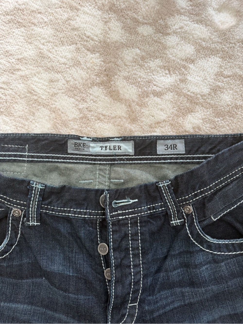 Buckle - Picture 2 of 2